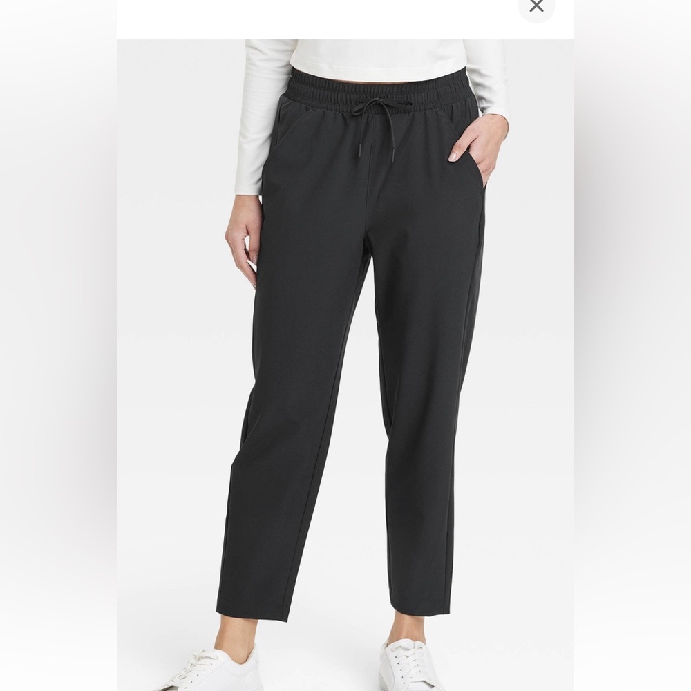 Women’s stretch woven- high rise taper pants - all in motion